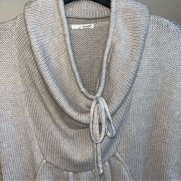 Short Sleeve Pullover Sweater - Picture 3 of 8